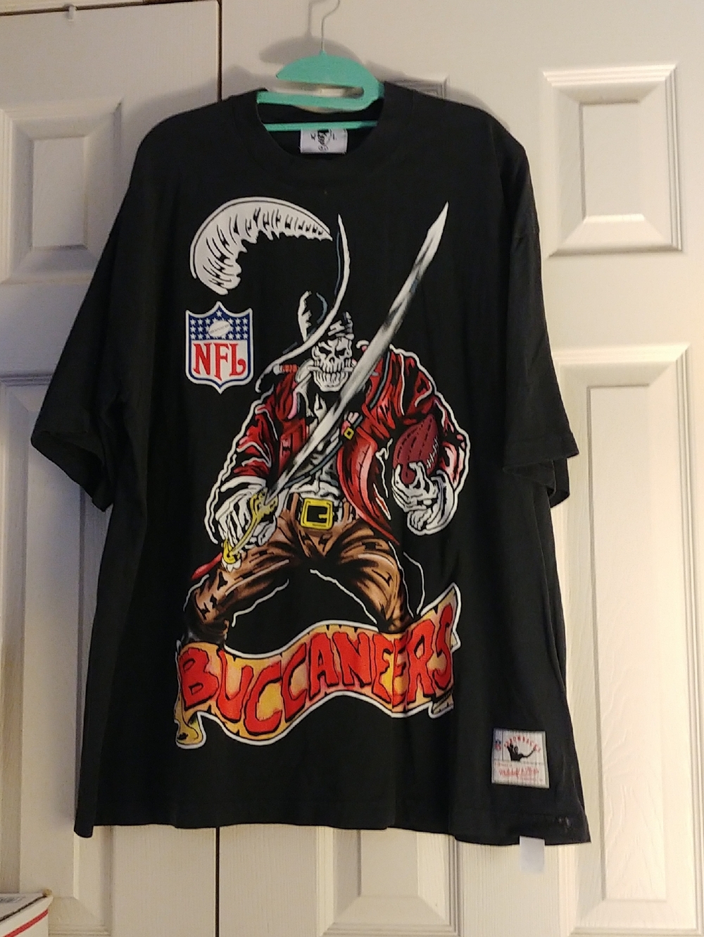 Warren Lotas Tampa Bay Buccaneers NFL T-Shirt Rare